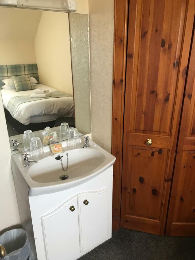 Garfield Guesthouse Дингуолл Экстерьер фото